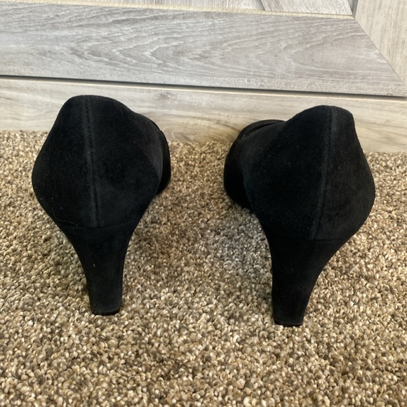 Vintage MAGLI Bruno Magli Black Suede Leather Medium Heel Pumps Size 5.5 - Picture 7 of 10